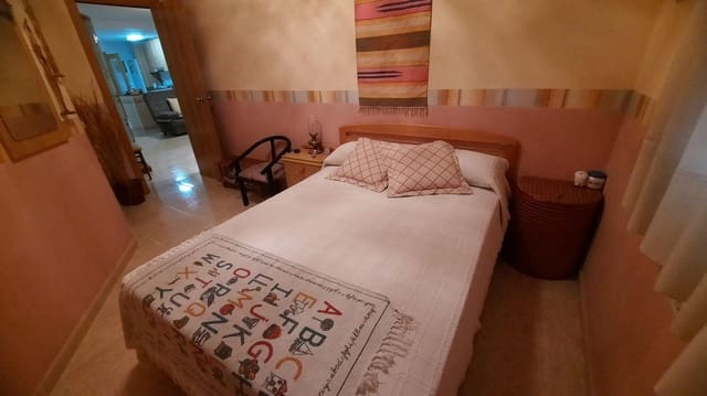 4 soveværelse Lejlighed til salg i Sant Carles de la Ràpita - € 130.000 (Ref: 8536654)