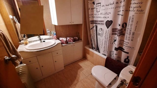 4 soveværelse Lejlighed til salg i Sant Carles de la Ràpita - € 130.000 (Ref: 8536654)