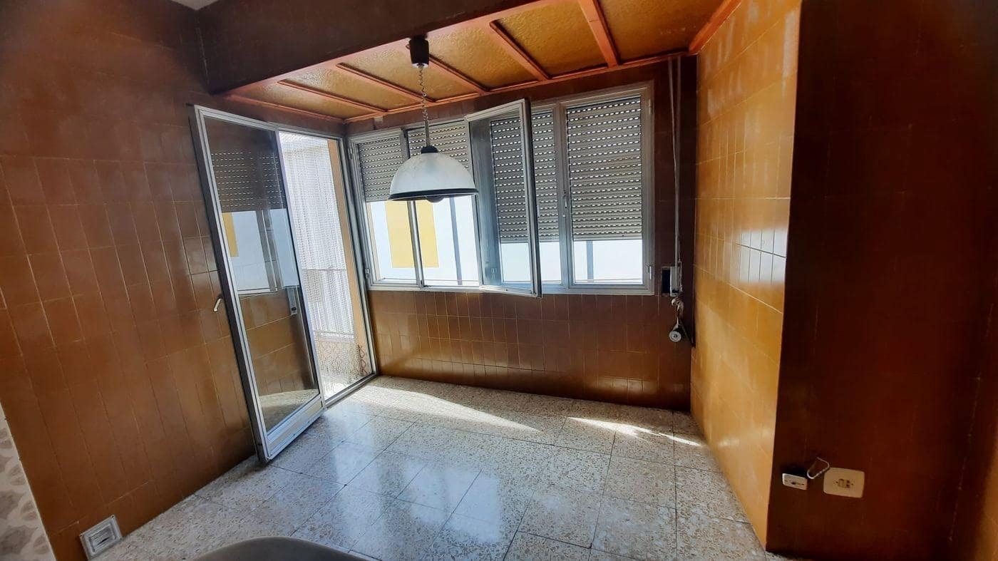 4 soveværelse Lejlighed til salg i Sant Carles de la Rapita - € 156.000 (Ref: 8624933)