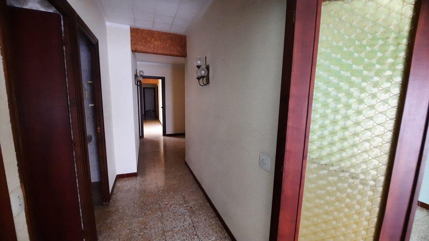 4 soveværelse Lejlighed til salg i Sant Carles de la Rapita - € 156.000 (Ref: 8624933)