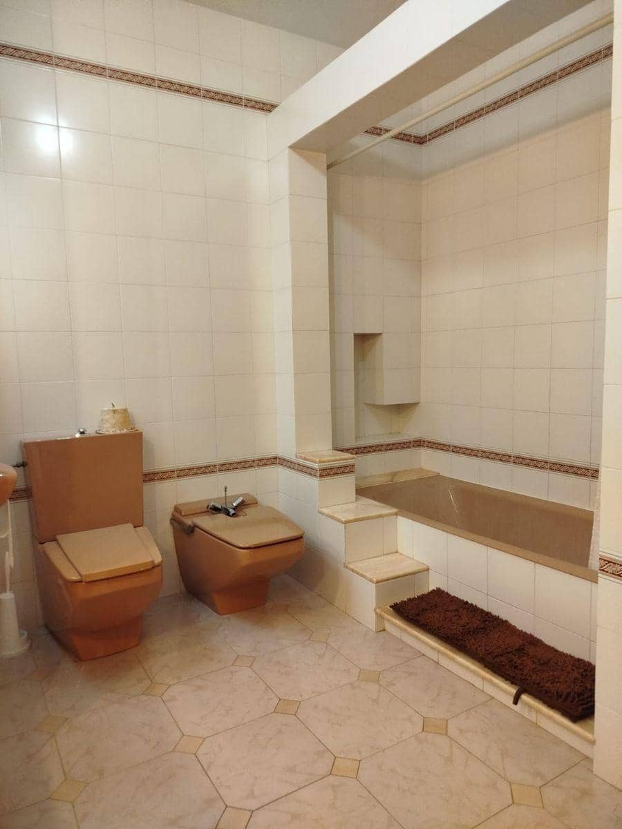 5 bedroom Townhouse for sale in Sant Carles de la Rapita - € 298,000 (Ref: 8688984)