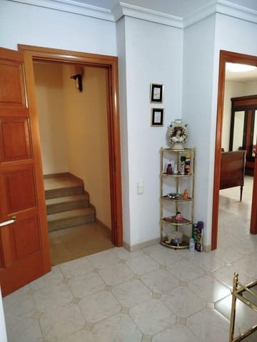 5 bedroom Townhouse for sale in Sant Carles de la Ràpita - € 298,000 (Ref: 8688984)