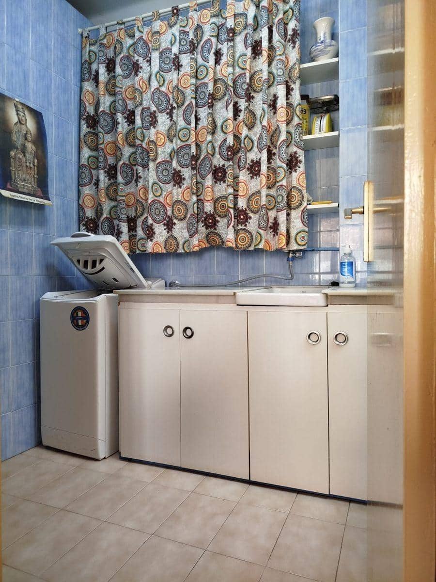 5 bedroom Townhouse for sale in Sant Carles de la Rapita - € 298,000 (Ref: 8688984)