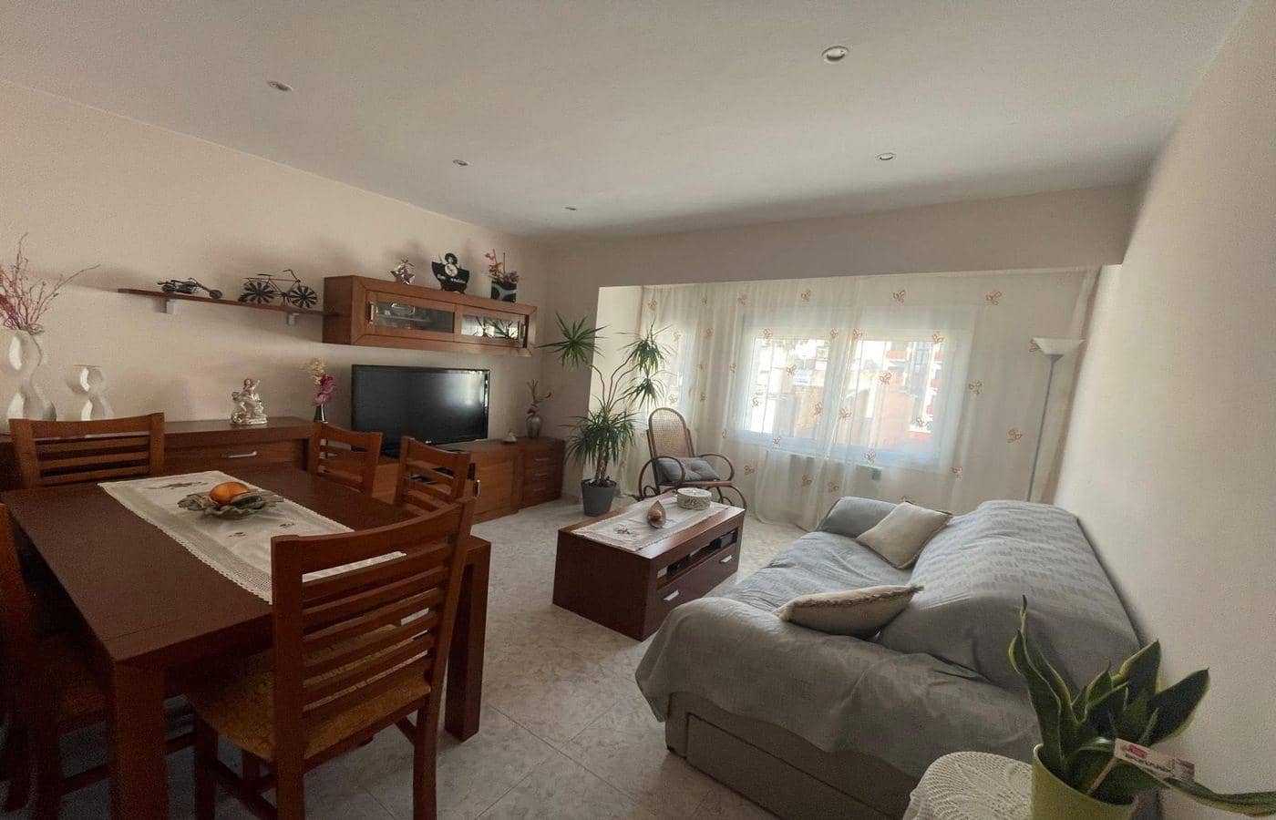 3 bedroom Flat for sale in Sant Carles de la Rapita - € 95,000 (Ref: 8786851)