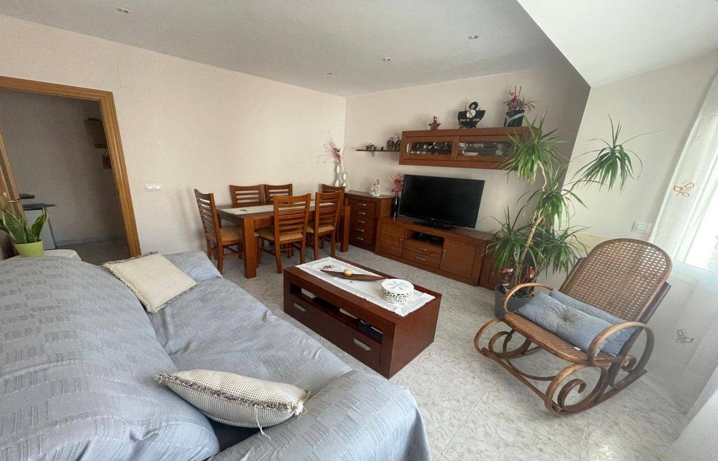 3 bedroom Flat for sale in Sant Carles de la Rapita - € 95,000 (Ref: 8786851)