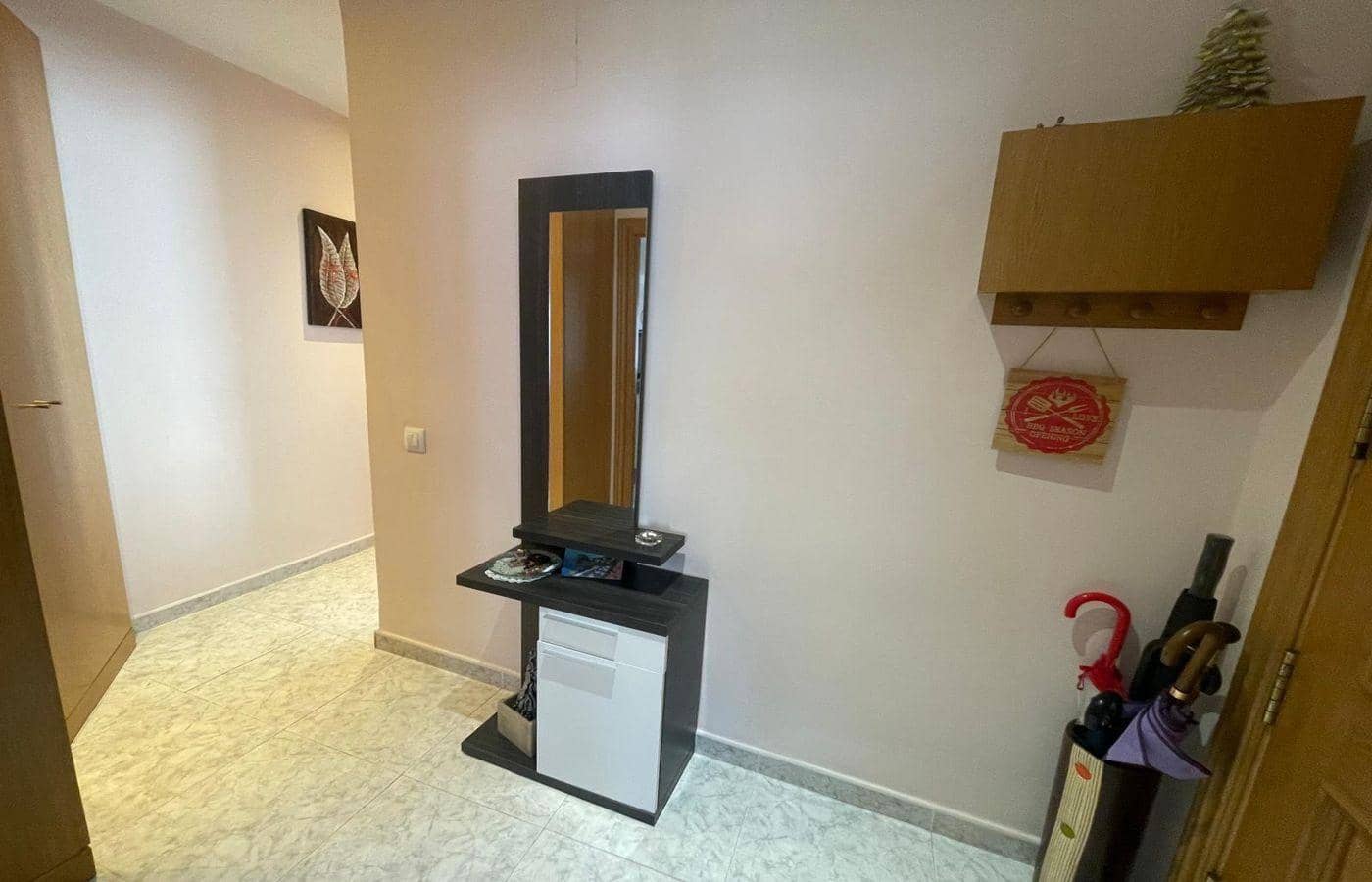 3 bedroom Flat for sale in Sant Carles de la Rapita - € 95,000 (Ref: 8786851)