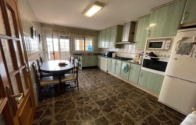 6 bedroom Villa for sale in Sant Jaume d'Enveja with pool garage - € 309,000 (Ref: 8802281)