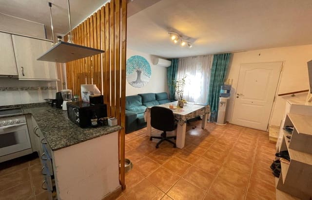 2 soveværelse Rækkehus til salg i Vinaròs med swimmingpool garage - € 175.000 (Ref: 8902121)