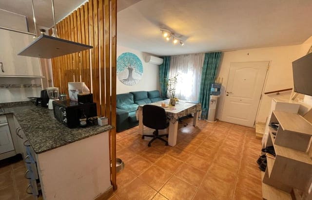 2 soveværelse Rækkehus til salg i Vinaròs med swimmingpool garage - € 175.000 (Ref: 8902121)