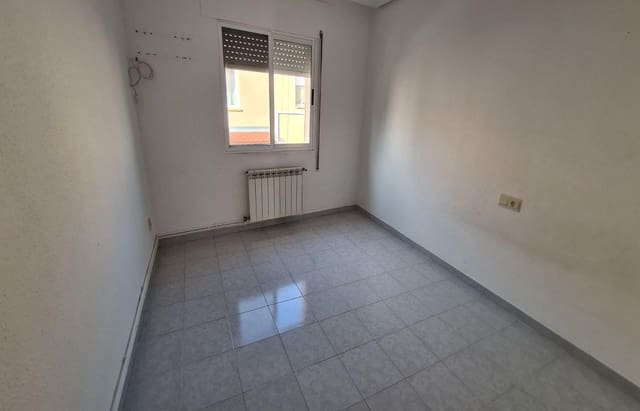 3 bedroom Terraced Villa for sale in El Castell, Ulldecona with garage - € 100,700 (Ref: 8905267)