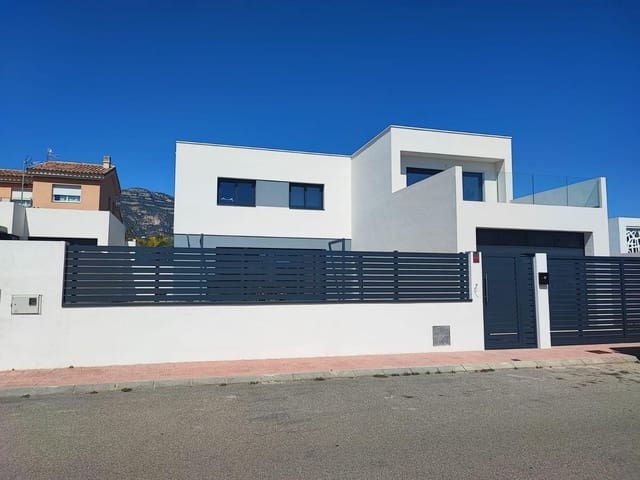 4 soverom Villa til salgs i Alcanar med garasje - € 597 900 (Ref: 9096056)
