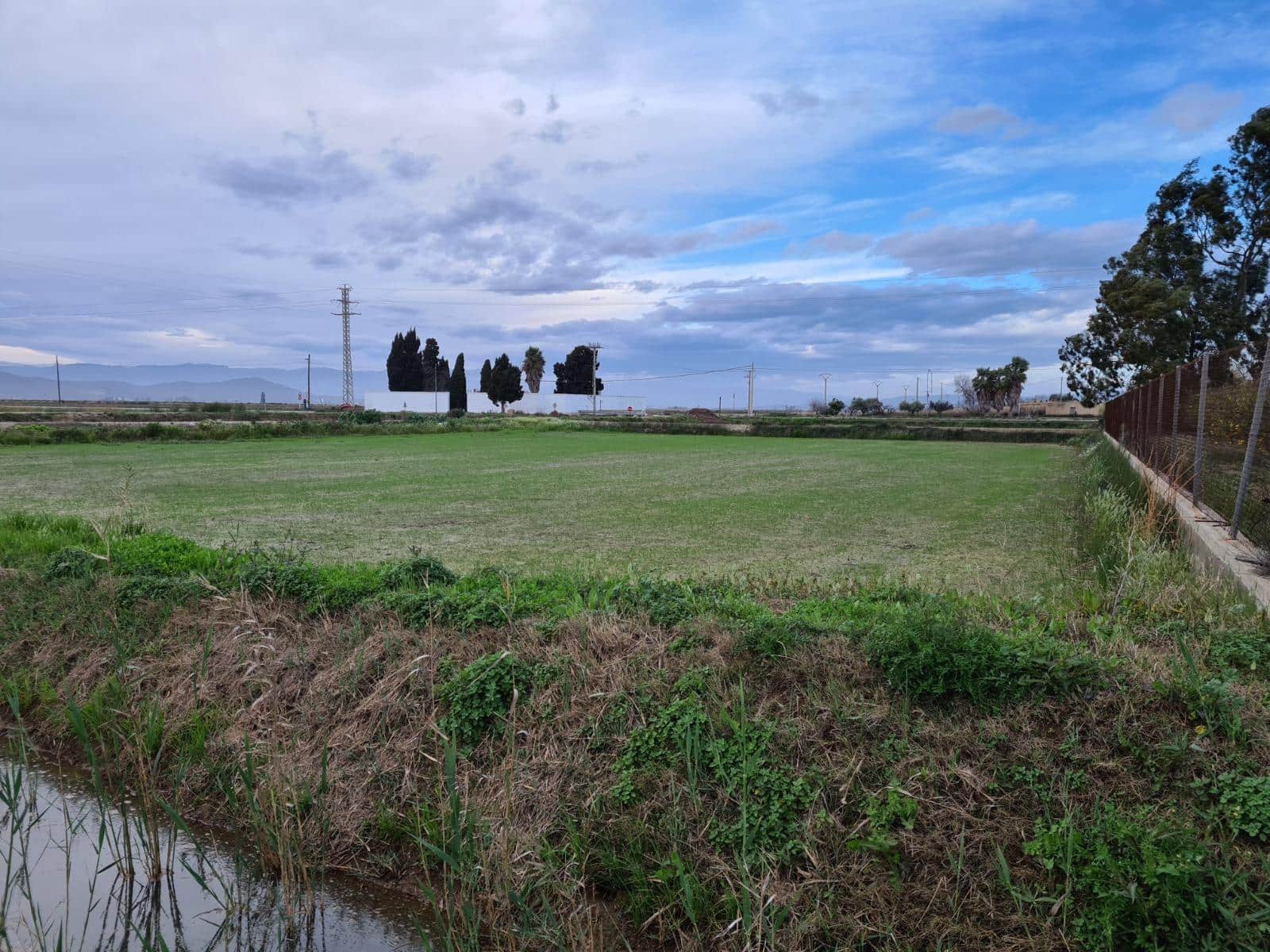 Grunde uden byggetilladelser til salg i Amposta - € 8.000 (Ref: 9145500)