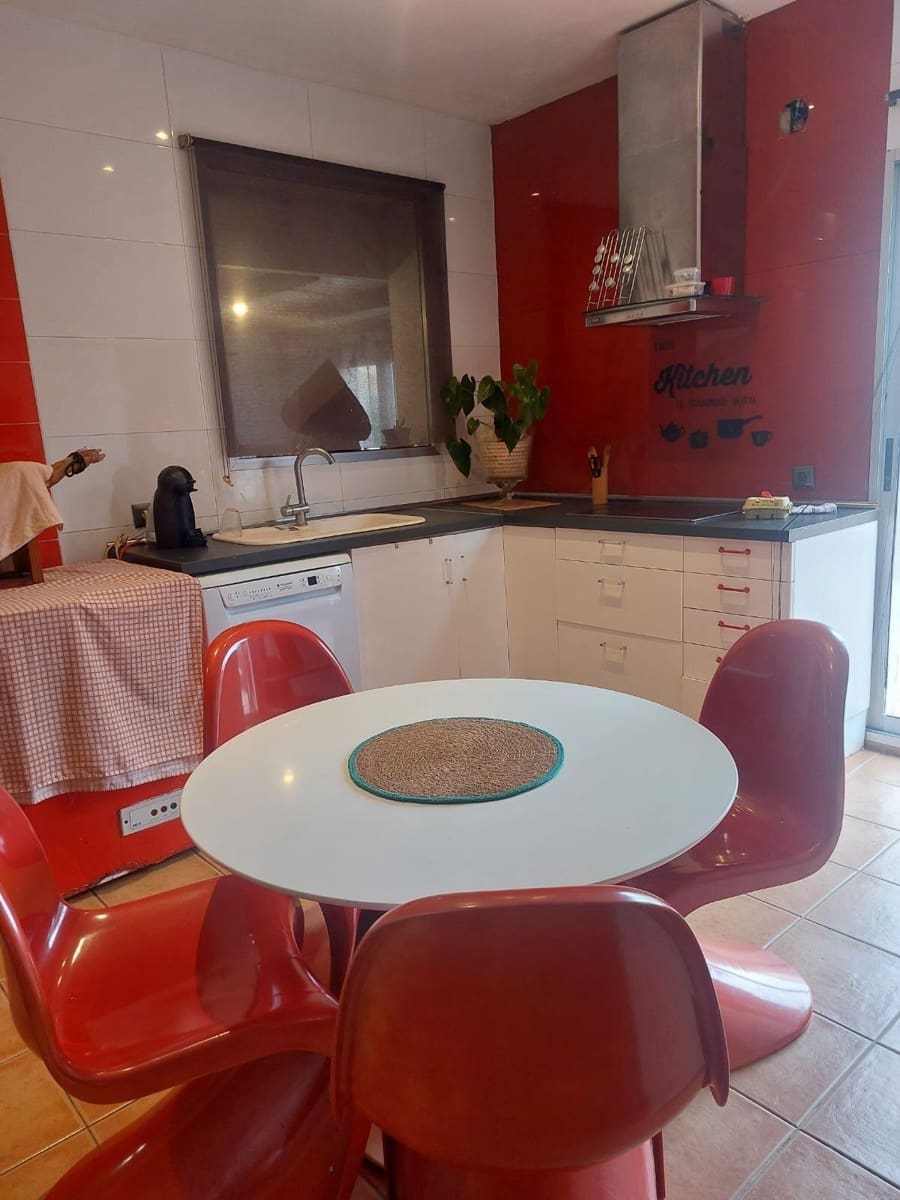 4 bedroom Villa for sale in Amposta with pool - € 239,000 (Ref: 9301050)
