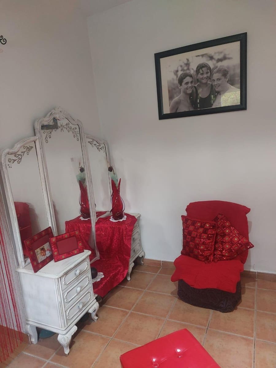 4 bedroom Villa for sale in Amposta with pool - € 239,000 (Ref: 9301050)