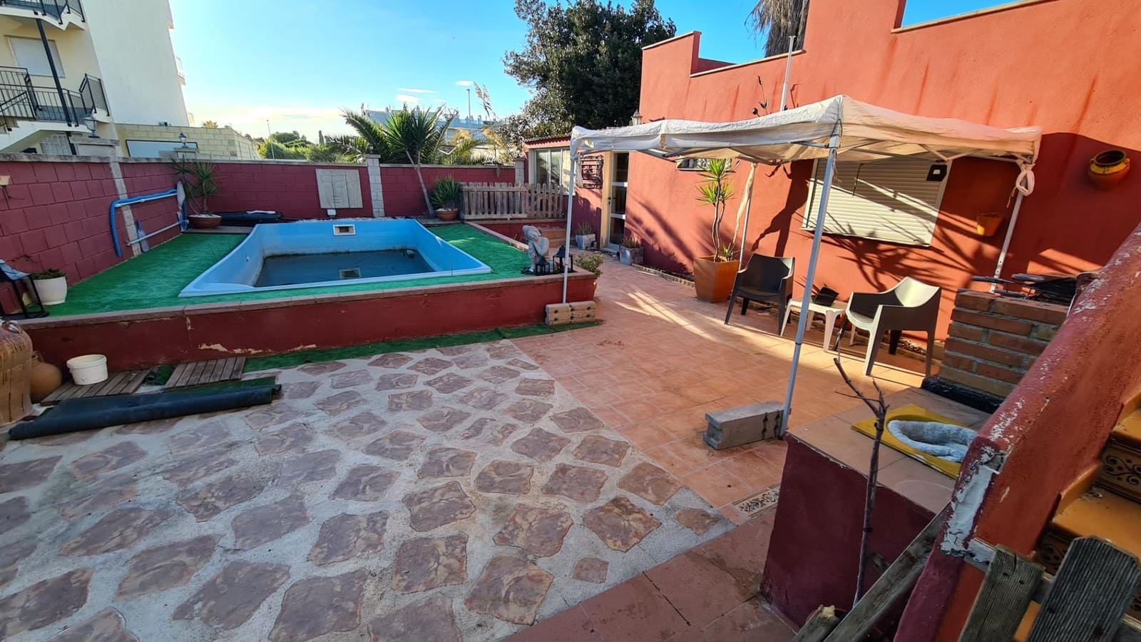 4 bedroom Villa for sale in Amposta with pool - € 239,000 (Ref: 9301050)