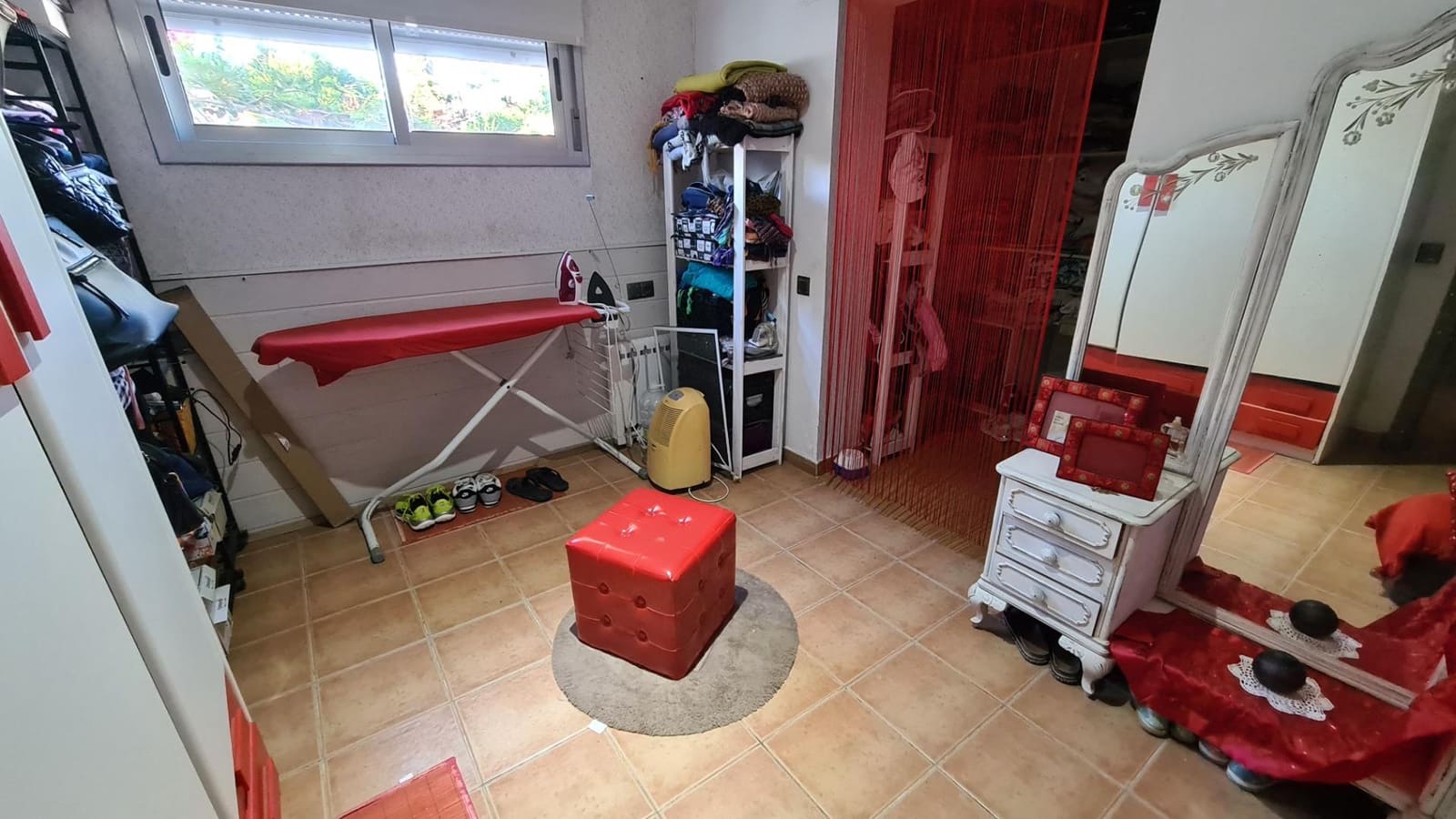 4 bedroom Villa for sale in Amposta with pool - € 239,000 (Ref: 9301050)