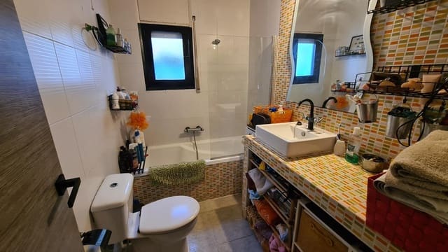 4 soveværelse Villa til salg i Amposta med swimmingpool - € 239.000 (Ref: 9301050)
