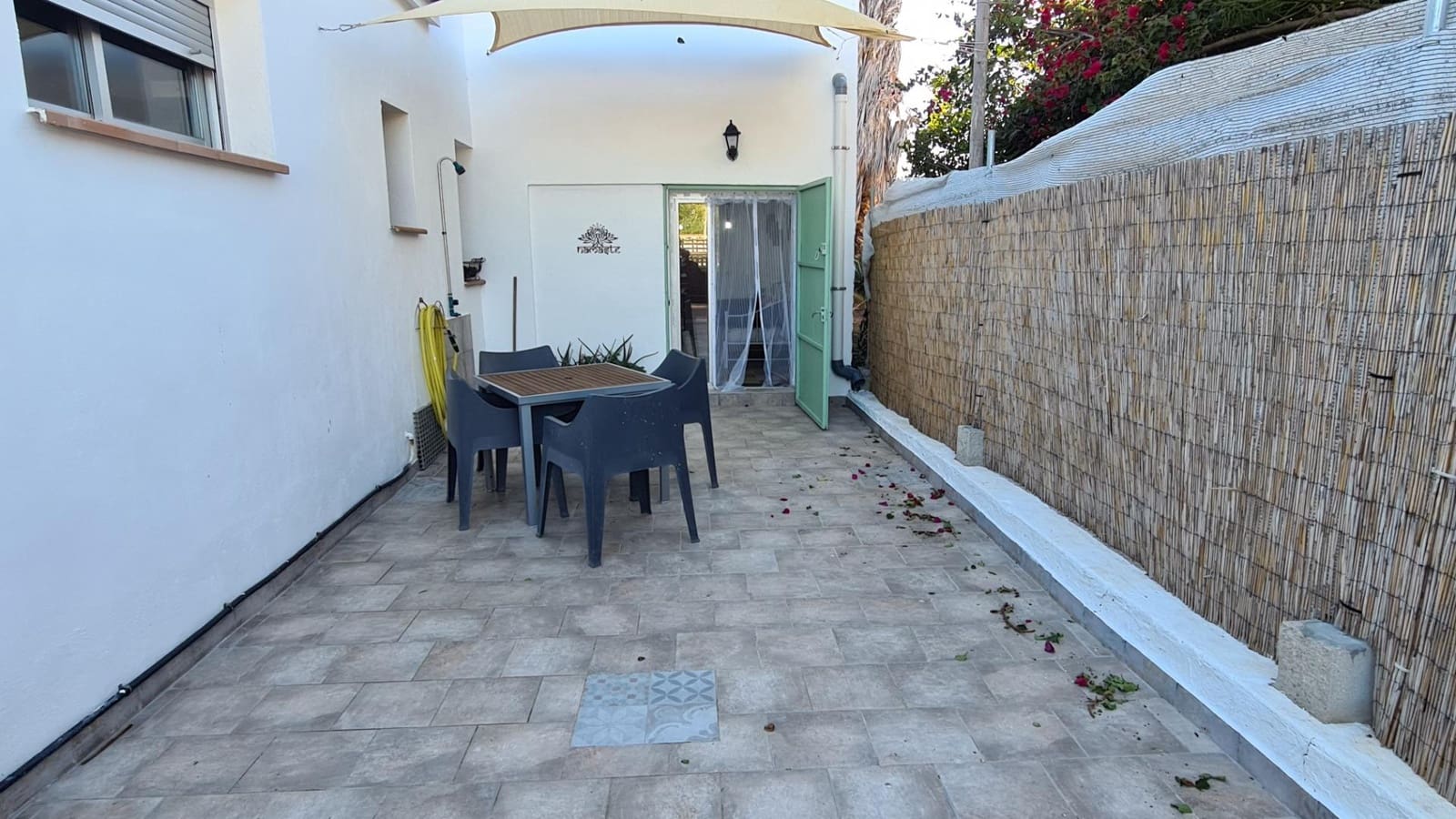 4 bedroom Villa for sale in Amposta with pool - € 239,000 (Ref: 9301050)
