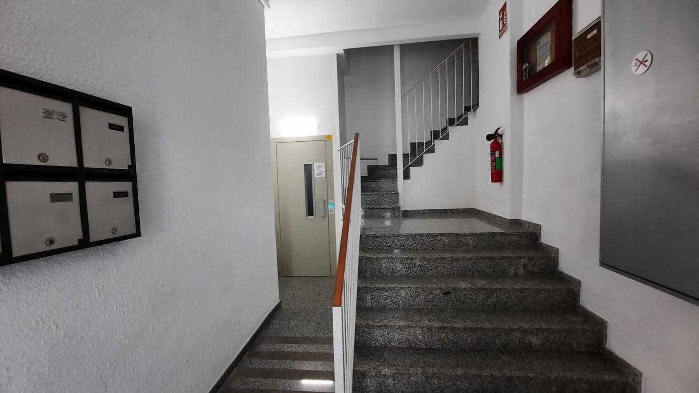 3 bedroom Flat for sale in Sant Carles de la Rapita - € 136,000 (Ref: 9375338)