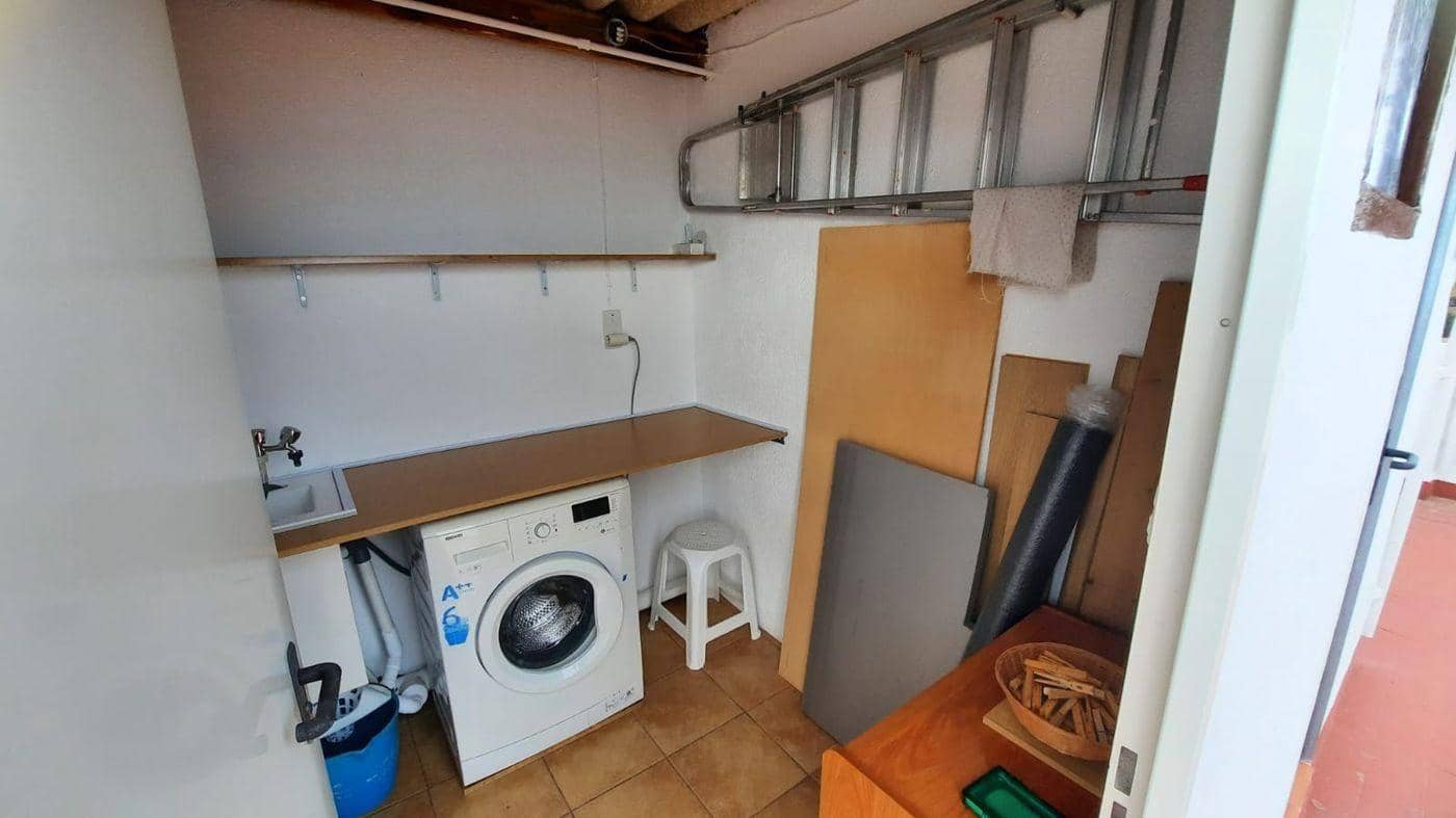 3 bedroom Flat for sale in Sant Carles de la Rapita - € 136,000 (Ref: 9375338)