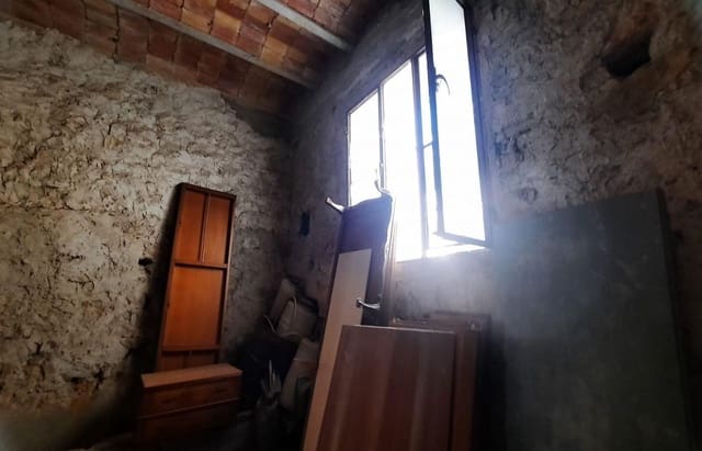 Kommersiell til salgs i Sant Carles de la Ràpita - € 80 000 (Ref: 9376713)