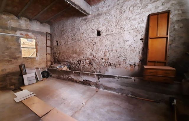 Kommersiell til salgs i Sant Carles de la Ràpita - € 80 000 (Ref: 9376713)