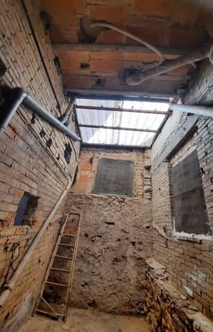 Kommersiell til salgs i Sant Carles de la Ràpita - € 80 000 (Ref: 9376713)