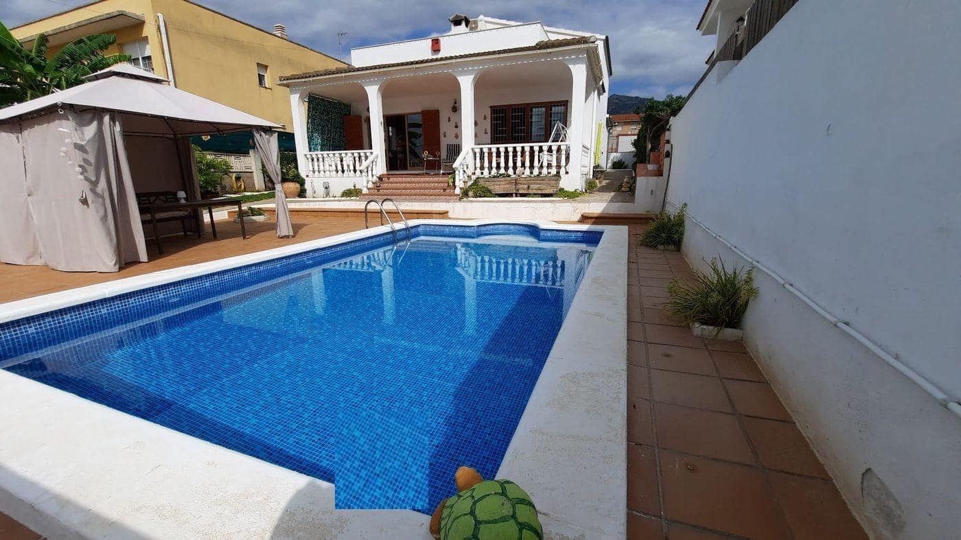 5 bedroom Villa for sale in Alcanar with pool garage - € 340,000 (Ref: 9379029)