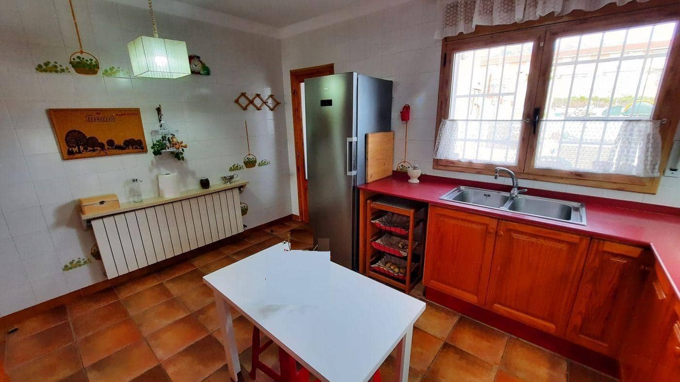 5 bedroom Villa for sale in Alcanar with pool garage - € 340,000 (Ref: 9379029)