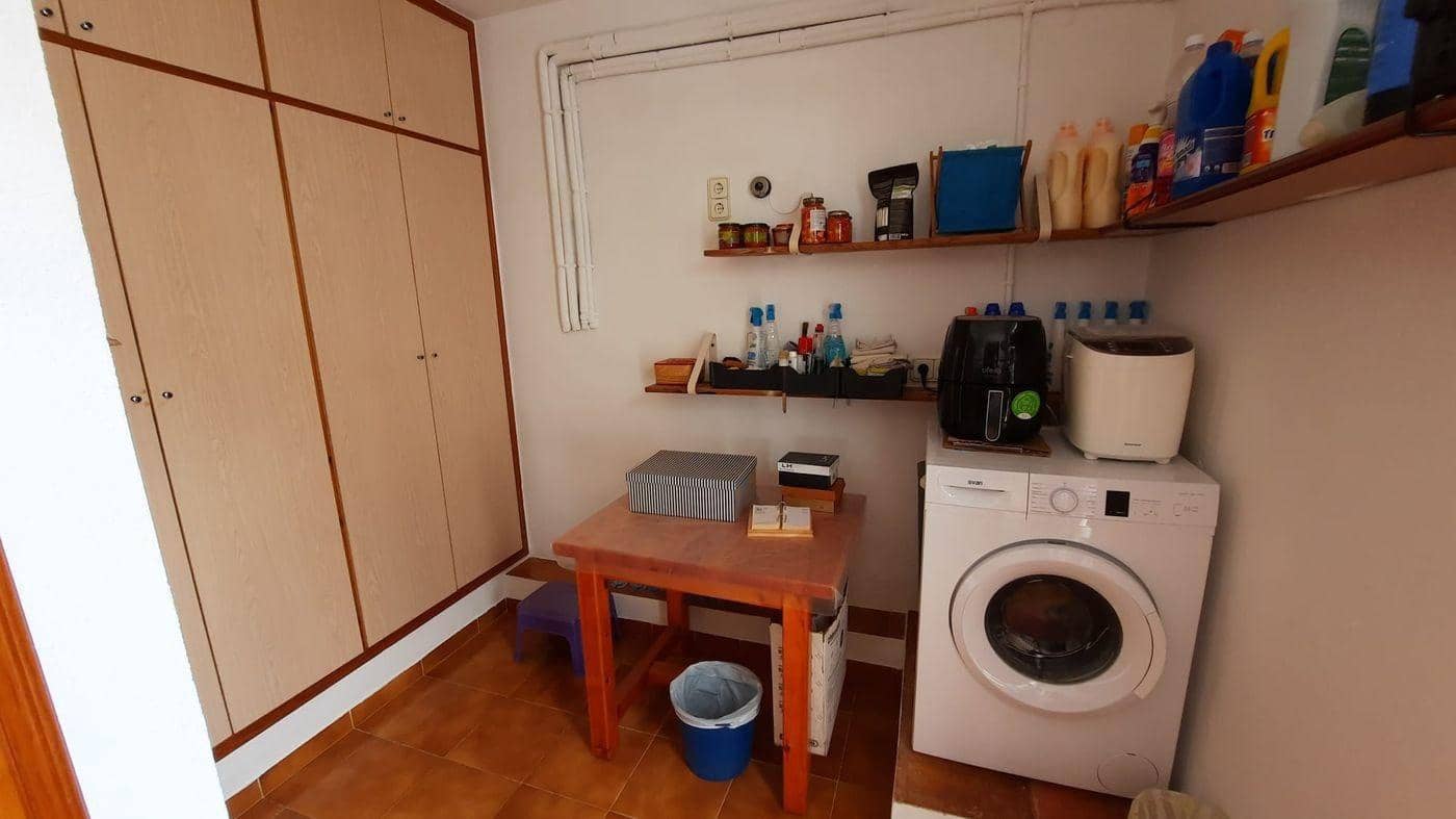 5 bedroom Villa for sale in Alcanar with pool garage - € 340,000 (Ref: 9379029)