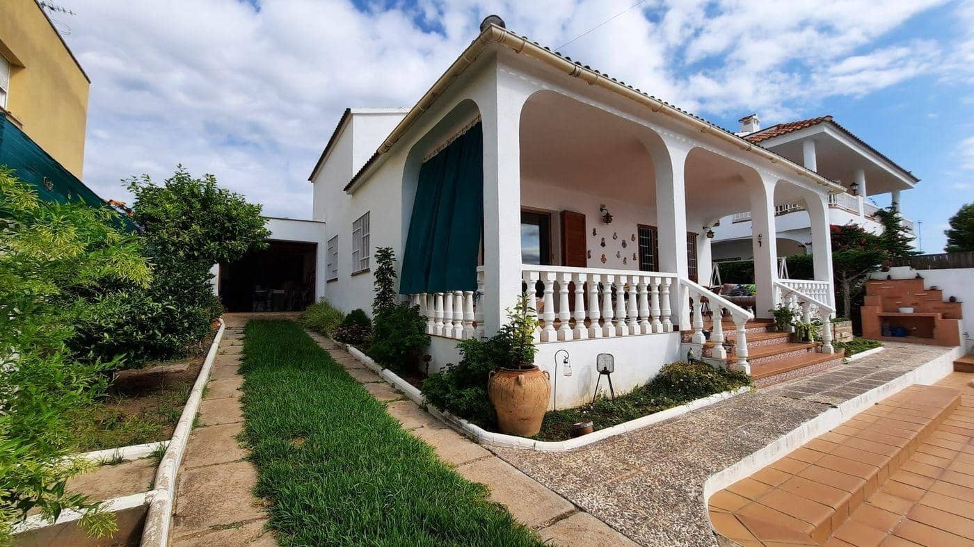 5 bedroom Villa for sale in Alcanar with pool garage - € 340,000 (Ref: 9379029)