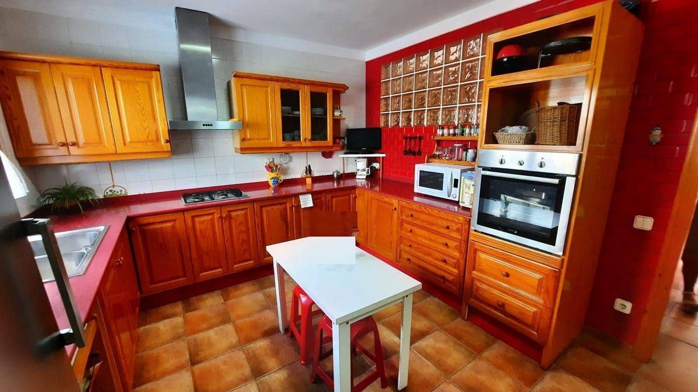 5 bedroom Villa for sale in Alcanar with pool garage - € 340,000 (Ref: 9379029)