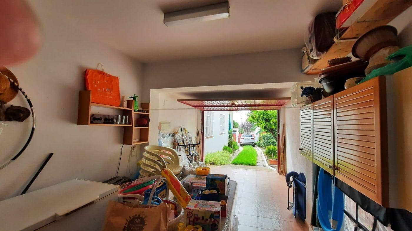 5 bedroom Villa for sale in Alcanar with pool garage - € 340,000 (Ref: 9379029)