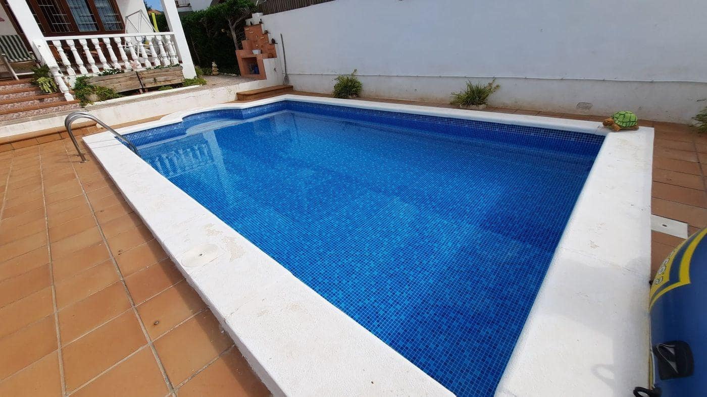 5 bedroom Villa for sale in Alcanar with pool garage - € 340,000 (Ref: 9379029)