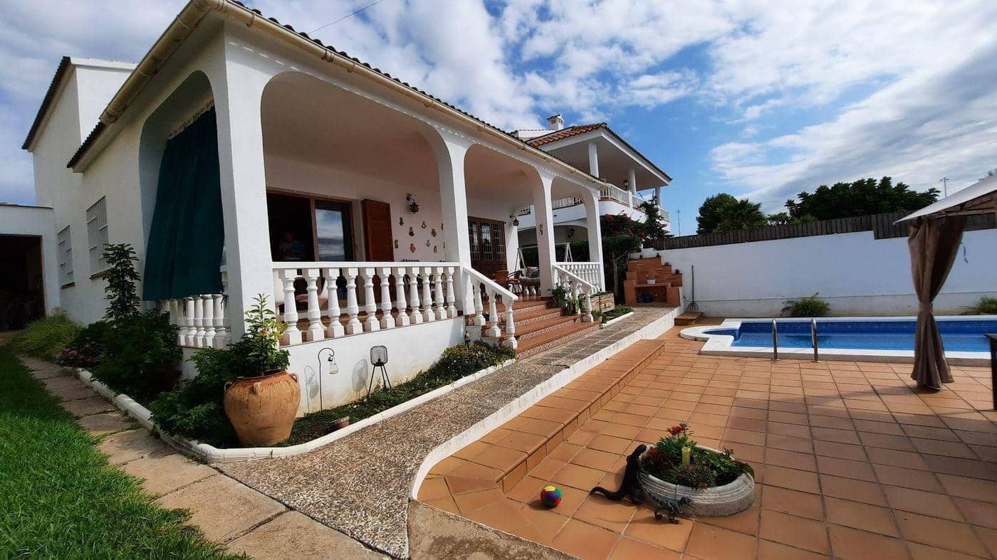 5 bedroom Villa for sale in Alcanar with pool garage - € 340,000 (Ref: 9379029)