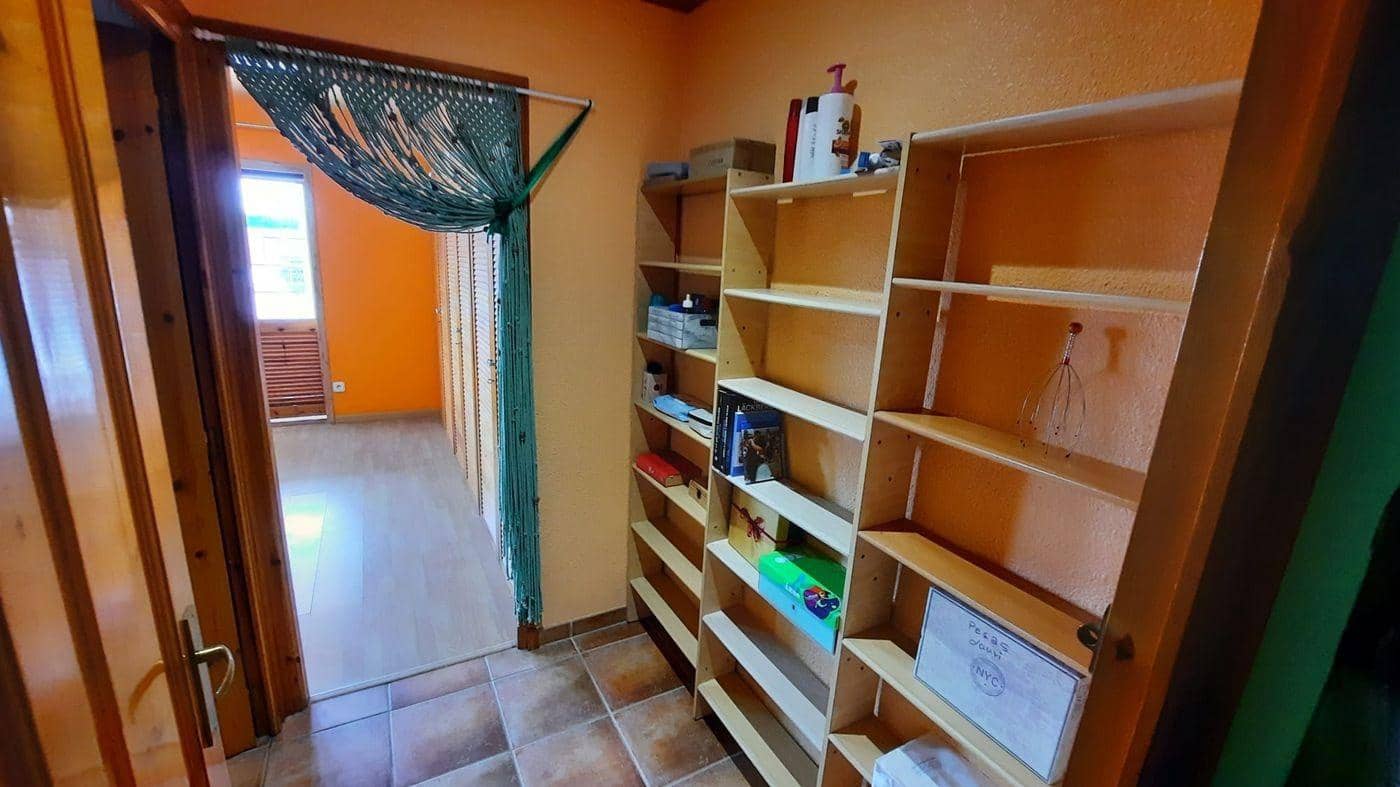 5 bedroom Villa for sale in Alcanar with pool garage - € 340,000 (Ref: 9379029)