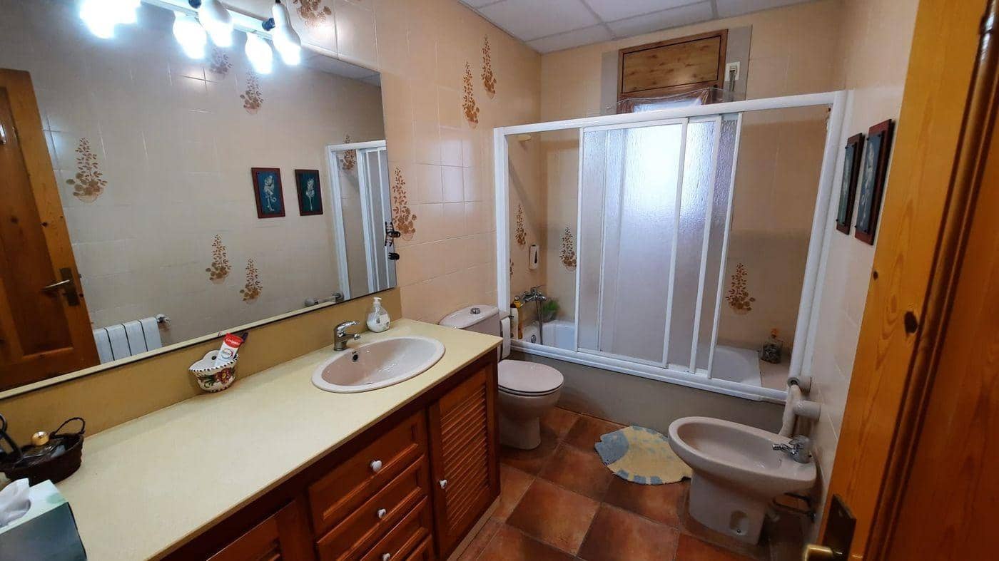 5 bedroom Villa for sale in Alcanar with pool garage - € 340,000 (Ref: 9379029)