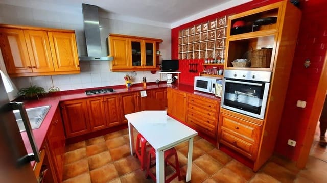 5 soverom Villa til salgs i Alcanar med svømmebasseng garasje - € 340 000 (Ref: 9379029)