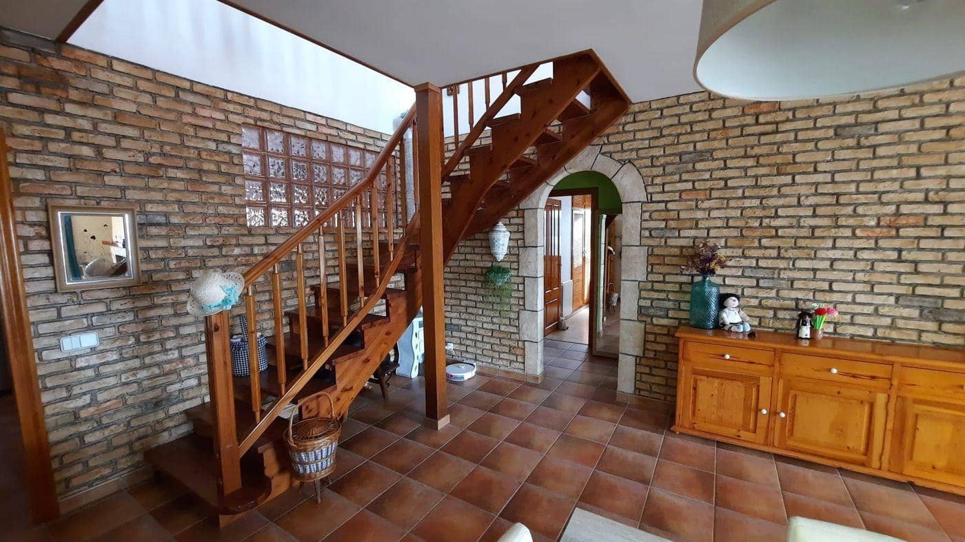 5 bedroom Villa for sale in Alcanar with pool garage - € 340,000 (Ref: 9379029)