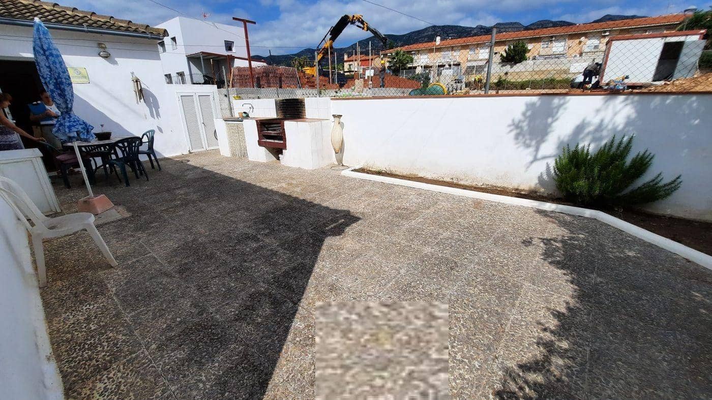 5 bedroom Villa for sale in Alcanar with pool garage - € 340,000 (Ref: 9379029)