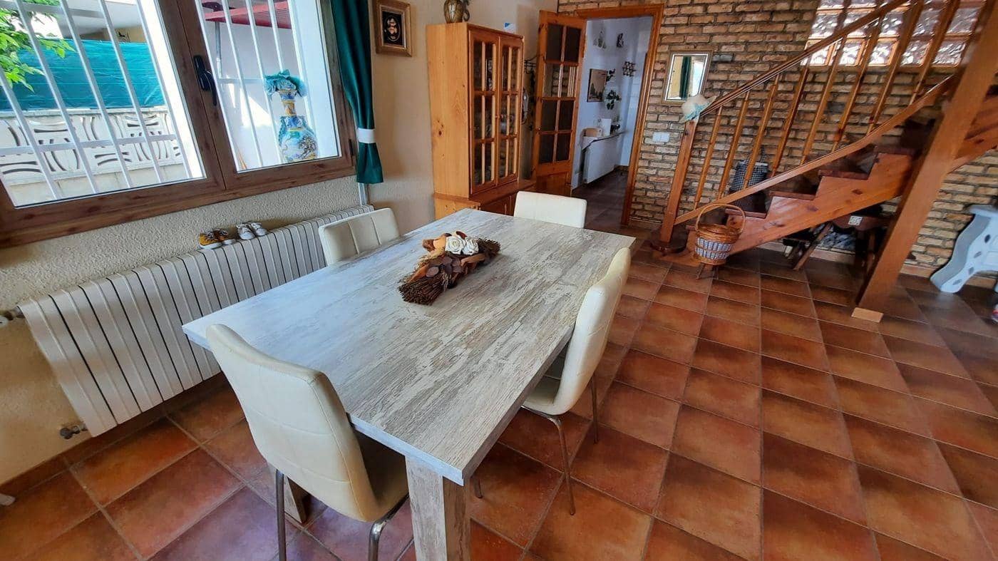 5 bedroom Villa for sale in Alcanar with pool garage - € 340,000 (Ref: 9379029)