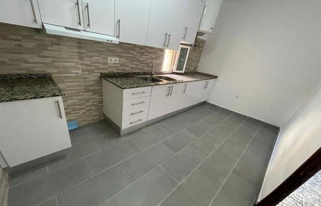 4 chambre Appartement à vendre à Sant Carles de la Ràpita - 143 000 € (Ref: 9382844)