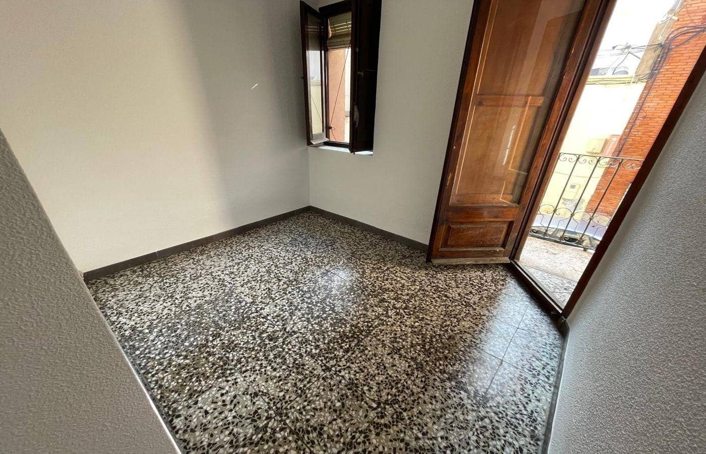 4 bedroom Flat for sale in Sant Carles de la Rapita - € 143,000 (Ref: 9382844)