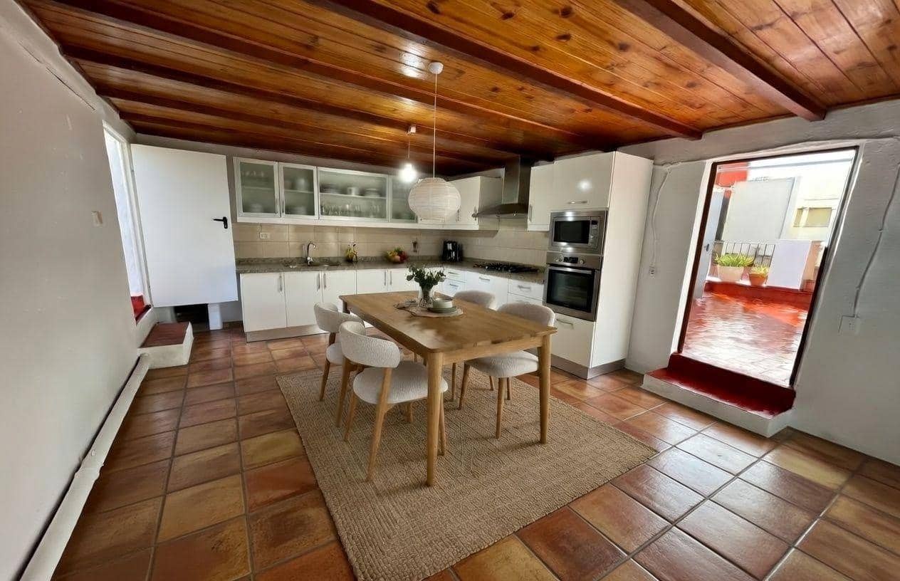 4 bedroom Flat for sale in Sant Carles de la Rapita - € 141,000 (Ref: 9382844)