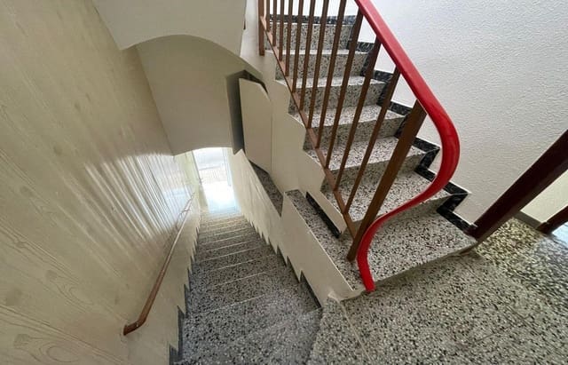 4 sypialnia Mieszkanie na sprzedaż w Sant Carles de la Ràpita - 141 000 € (Ref: 9382844)