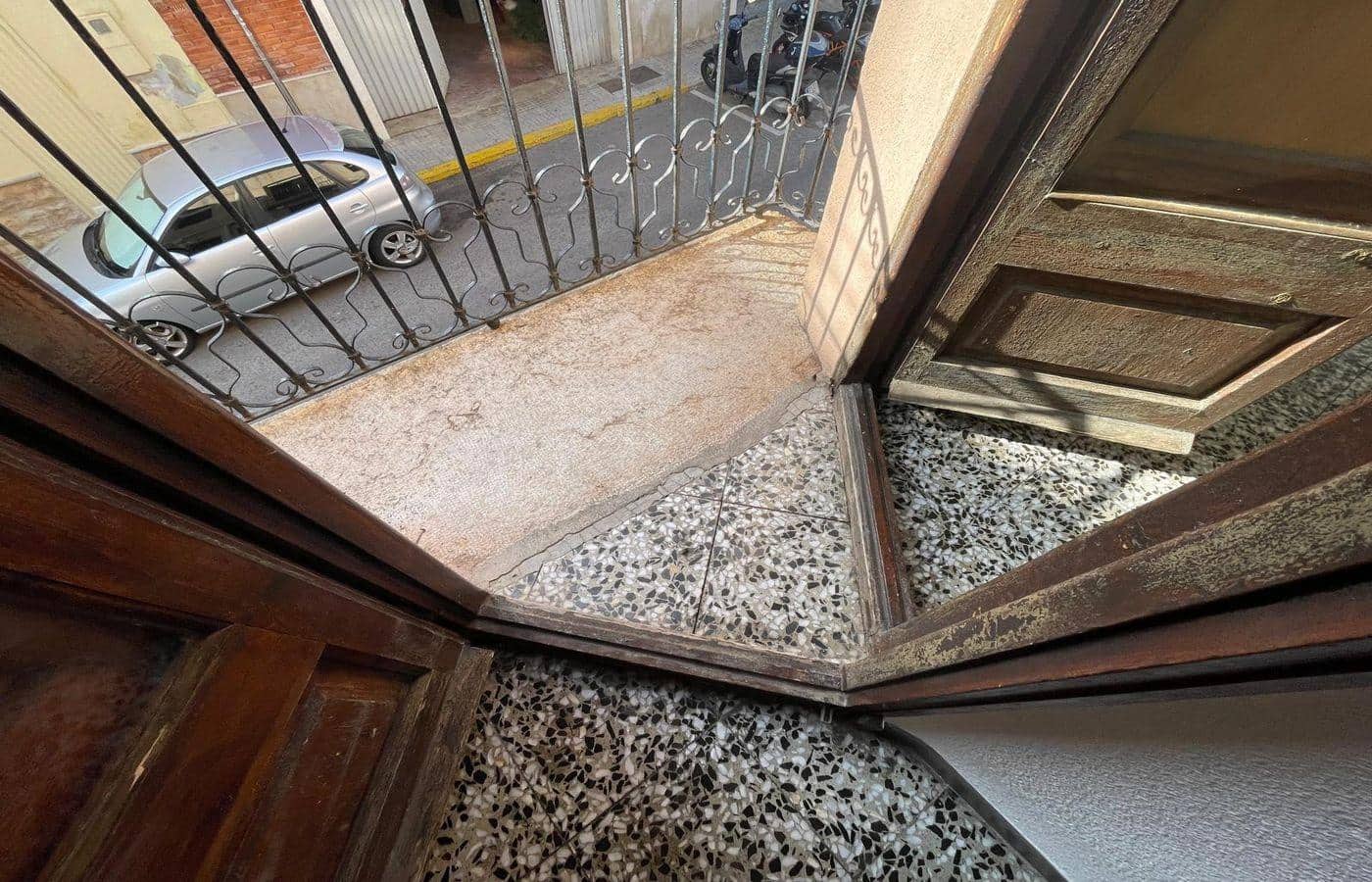 4 bedroom Flat for sale in Sant Carles de la Rapita - € 141,000 (Ref: 9382844)