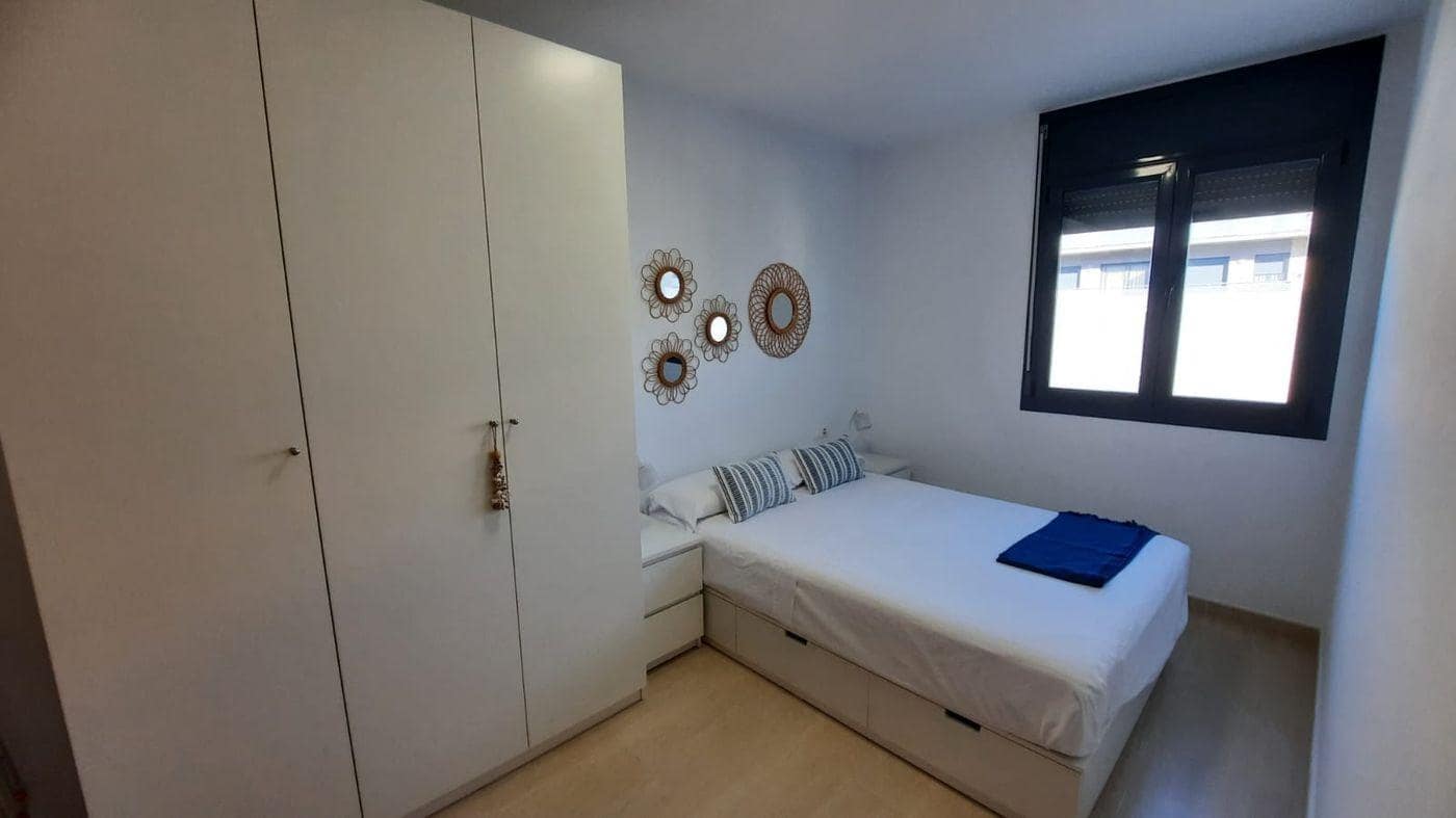 1 bedroom Apartment for sale in Sant Carles de la Rapita with pool - € 125,000 (Ref: 9482043)