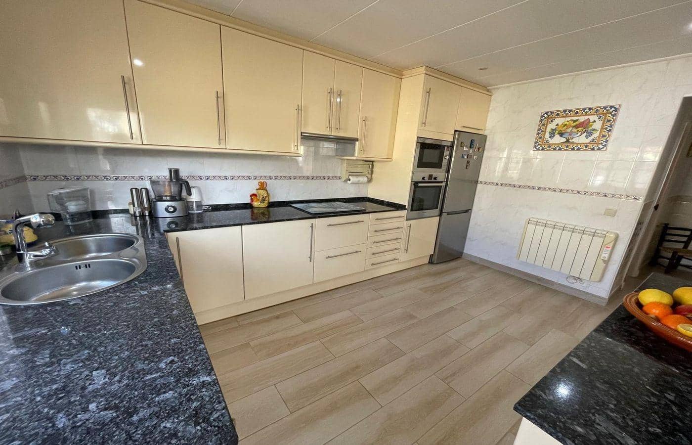 4 makuuhuone Huvila myytävänä paikassa Alcanar mukana 
autotalli - 315 000 € (Ref: 9555839)