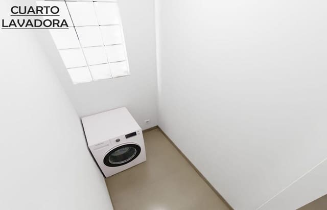 2 bedroom Flat for sale in Vinaròs - € 153,000 (Ref: 9604980)