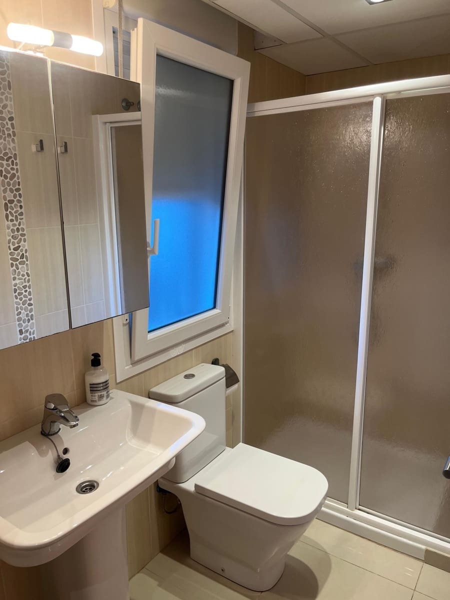 4 makuuhuone Rivitalo myytävänä paikassa Vinaros mukana uima-altaan 
autotalli - 499 000 € (Ref: 9652009)